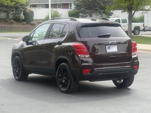 Black Cherry Metallic 2021 Chevrolet Trax LT