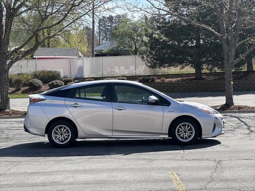 2017 Toyota Prius Three