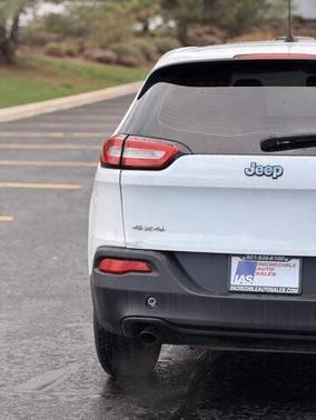 Bright White Clearcoat 2016 Jeep Cherokee Sport