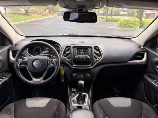 Bright White Clearcoat 2016 Jeep Cherokee Sport