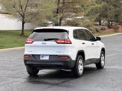 Bright White Clearcoat 2016 Jeep Cherokee Sport