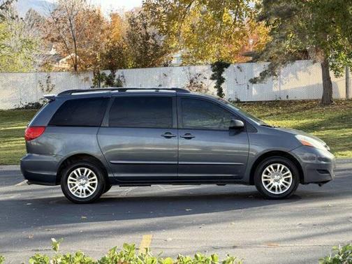 2008 Toyota Sienna LE