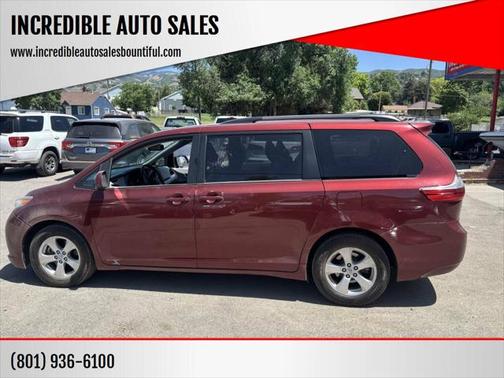 2017 Toyota Sienna LE