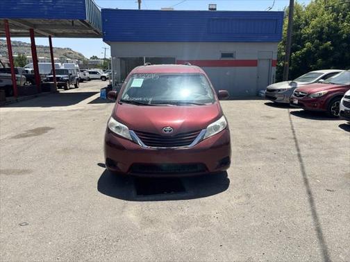 2017 Toyota Sienna LE