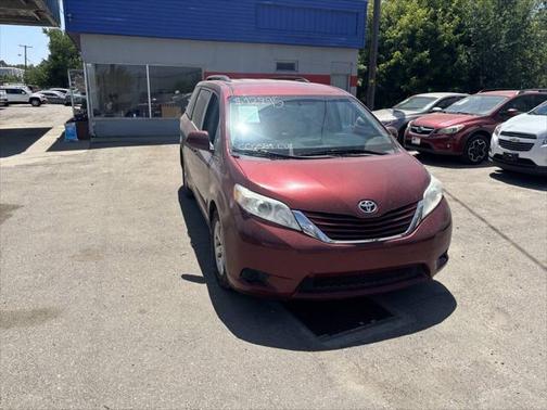 2017 Toyota Sienna LE