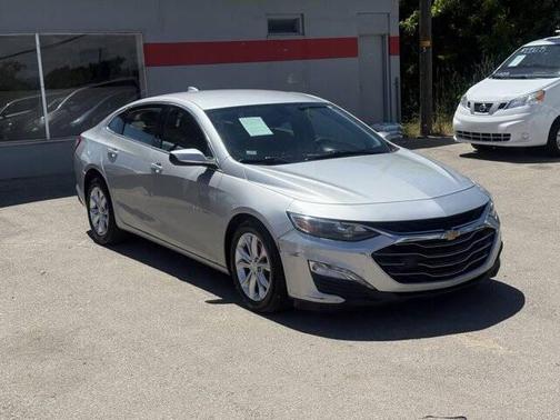 Silver Ice Metallic 2020 Chevrolet Malibu FWD LT
