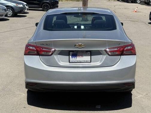 Silver Ice Metallic 2020 Chevrolet Malibu FWD LT