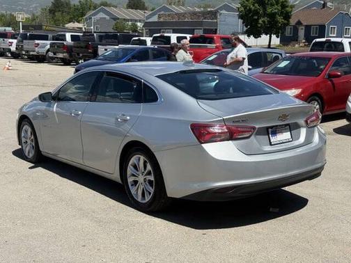 Silver Ice Metallic 2020 Chevrolet Malibu FWD LT