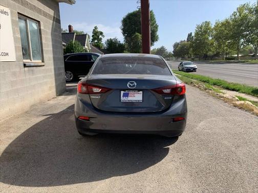 2016 Mazda Mazda3 i Sport