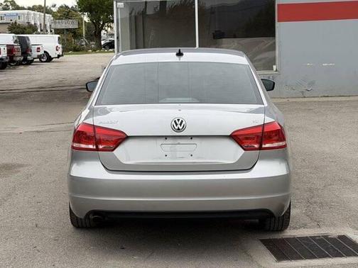 2013 Volkswagen Passat 2.5 SE