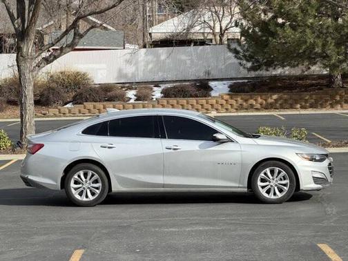 2022 Chevrolet Malibu FWD LT