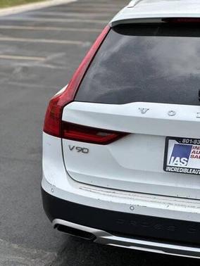 2018 Volvo V90 Cross Country T6