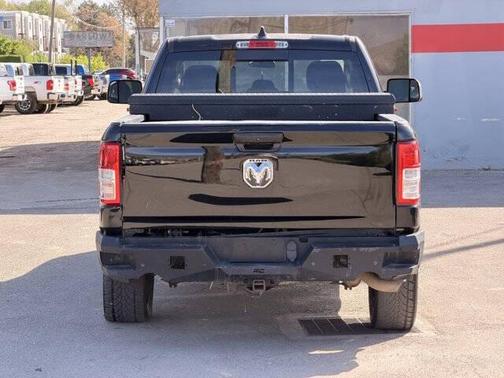 Diamond Black Crystal Pearlcoat 2019 RAM 1500 Tradesman