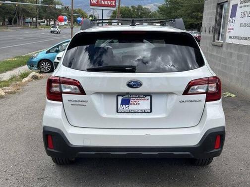 Crystal White Pearl 2019 Subaru Outback 2.5i Limited
