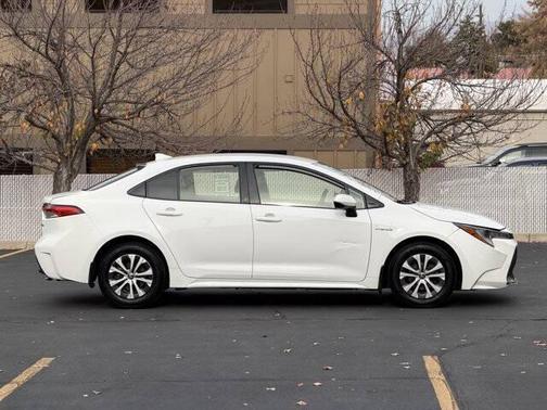 2021 Toyota Corolla Hybrid SE