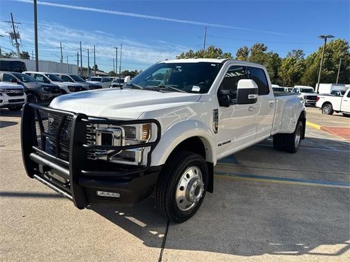 2022 Ford F-450 LARIAT DRW