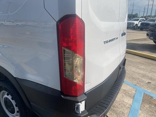 2021 Ford Transit-250 BASE