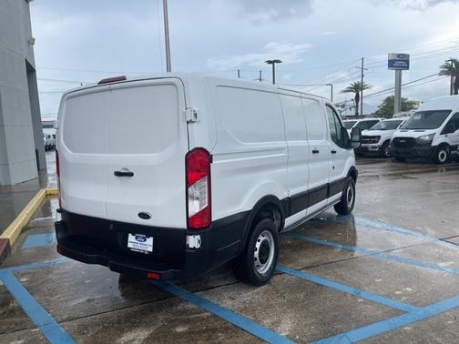 2019 Ford Transit-250 130 WB LOW ROOF CARGO