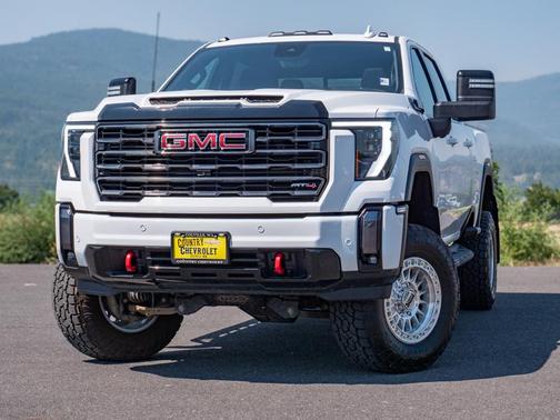 Summit White 2024 GMC Sierra 2500 AT4