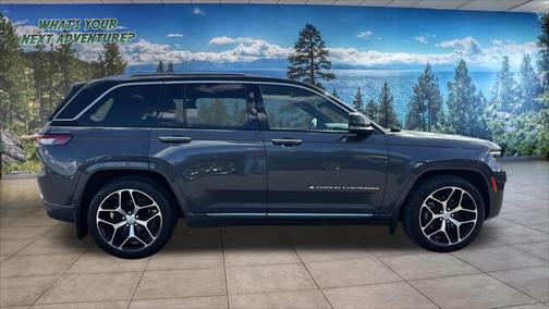 2022 Jeep Grand Cherokee Summit
