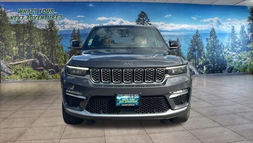 2022 Jeep Grand Cherokee Summit