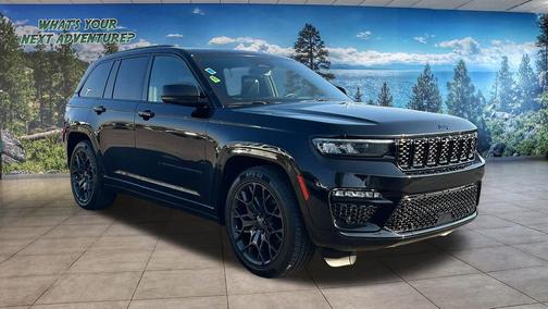 Diamond Black Crystal Pearlcoat 2023 Jeep Grand Cherokee 4xe Summit