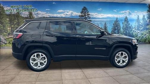Diamond Black Crystal Pearlcoat 2024 Jeep Compass Latitude