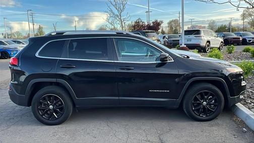 Diamond Black Crystal Pearlcoat 2018 Jeep Cherokee Latitude