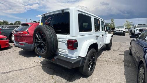Bright White Clearcoat 2024 Jeep Wrangler 4xe Sahara