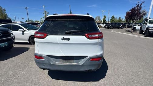 Bright White Clearcoat 2017 Jeep Cherokee Altitude
