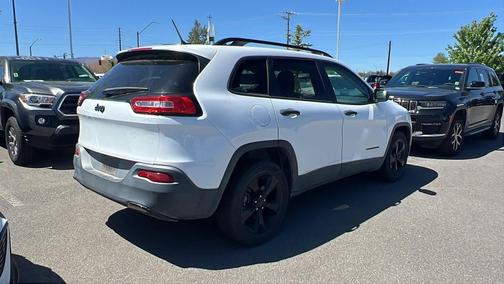 Bright White Clearcoat 2017 Jeep Cherokee Altitude