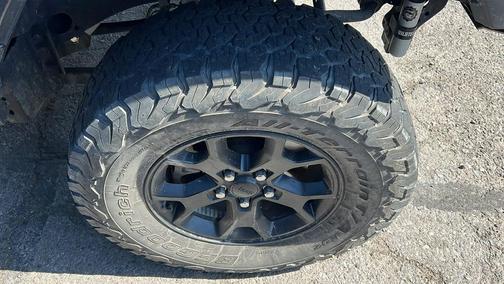 Granite Crystal Metallic Clearcoat 2023 Jeep Wrangler Willys