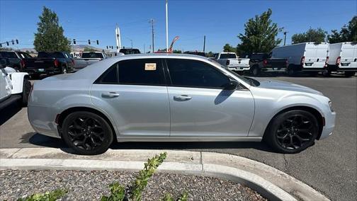 2019 Chrysler 300 Touring