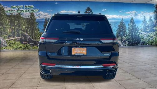 Diamond Black Crystal Pearlcoat 2022 Jeep Grand Cherokee 4xe Overland