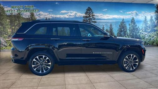 Diamond Black Crystal Pearlcoat 2022 Jeep Grand Cherokee 4xe Overland