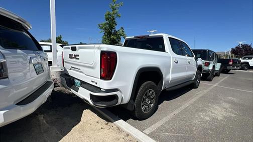 Summit White 2024 GMC Sierra 1500 AT4