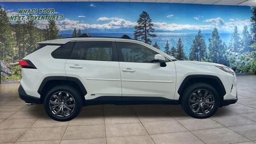 2022 Toyota RAV4 Hybrid XLE Premium