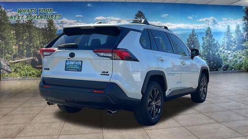 2022 Toyota RAV4 Hybrid XLE Premium