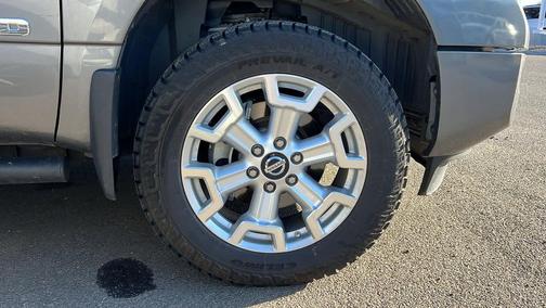 Gun Metallic 2021 Nissan Titan XD SV