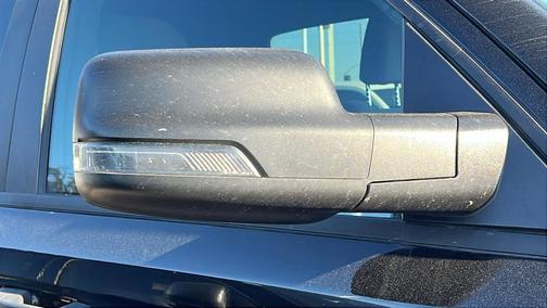 Diamond Black Crystal Pearlcoat 2023 RAM 1500 Big Horn/Lone Star
