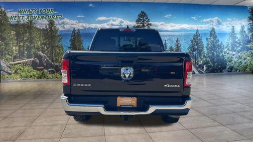 Diamond Black Crystal Pearlcoat 2023 RAM 1500 Big Horn/Lone Star