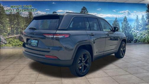 Baltic Gray Metallic Clearcoat 2026 Jeep Grand Cherokee Limited