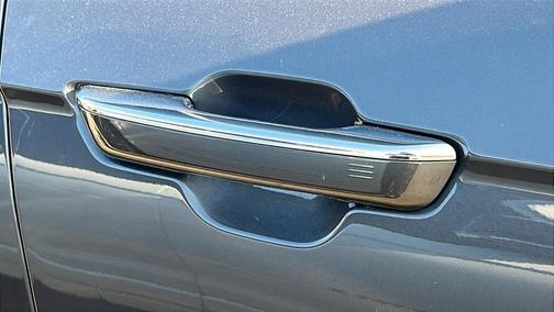 Baltic Gray Metallic Clearcoat 2023 Jeep Grand Cherokee L Overland
