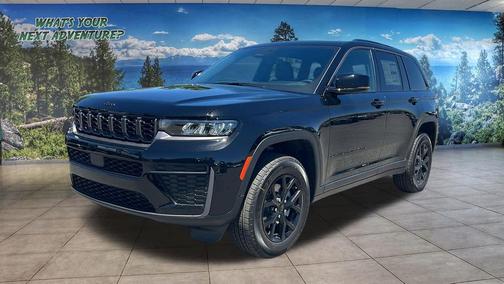 Diamond Black Crystal Pearlcoat 2026 Jeep Grand Cherokee Altitude