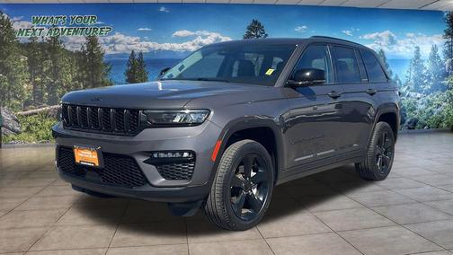 Baltic Gray Metallic Clearcoat 2023 Jeep Grand Cherokee Limited