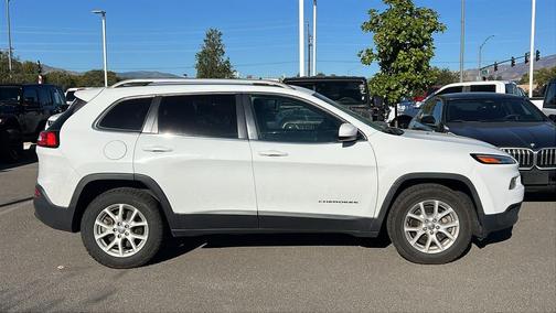 Bright White Clearcoat 2015 Jeep Cherokee Latitude