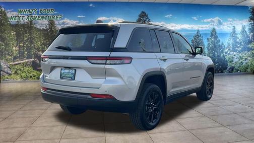 2026 Jeep Grand Cherokee Altitude