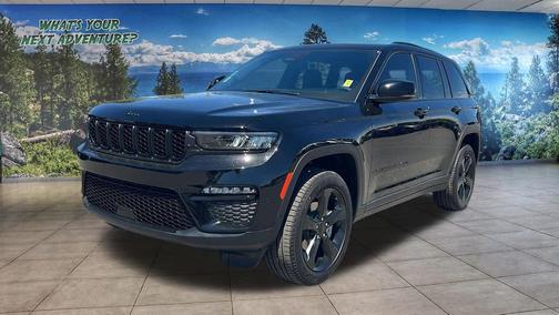 Diamond Black Crystal Pearlcoat 2025 Jeep Grand Cherokee Limited