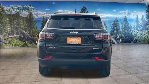 2022 Jeep Compass Latitude Lux