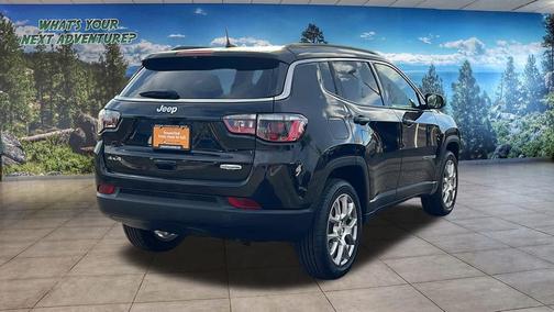 2022 Jeep Compass Latitude Lux
